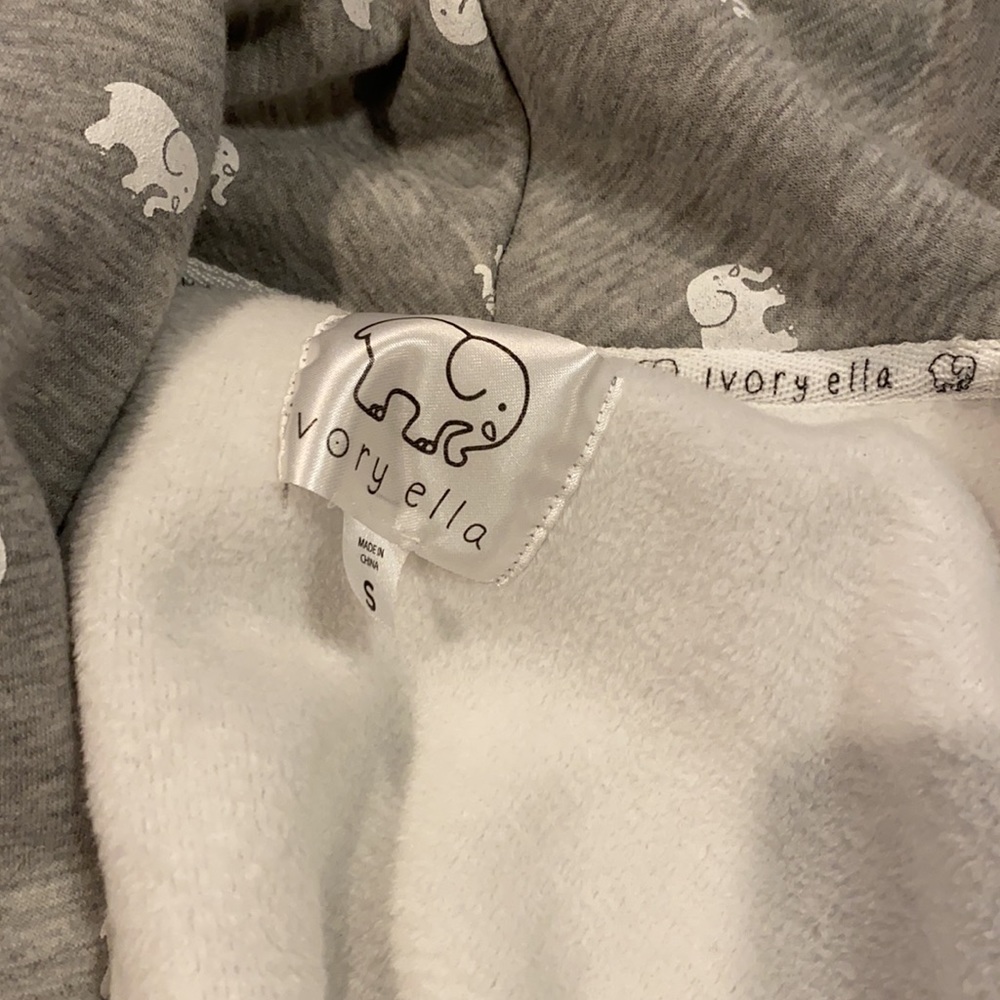 Ivory Ella Robe - Picture 6 of 6